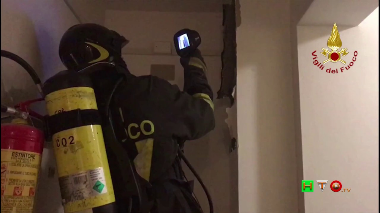 Vigili del Fuoco - Rimini - Incendio canna fumaria - www.HTO.tv