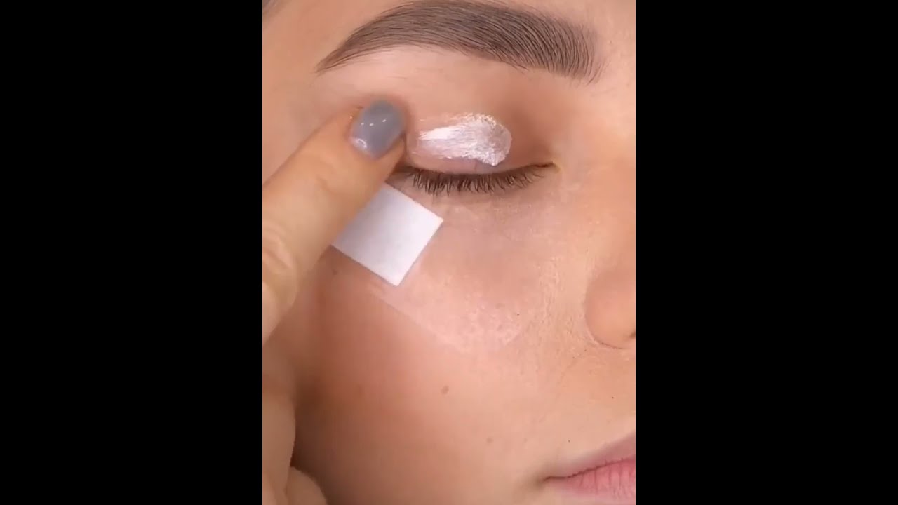 Beautiful Smokey Silver Eye Makeup Tutorial For Weeding Ceremony