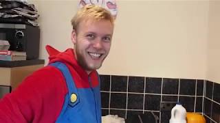 SteveDoesntKnow: How To Make a Nintendo Switch Cake