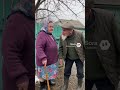 Баба и дед игнорируют, пара убежала #sora #sora2 #баба #дед #пара #парень #девушка
