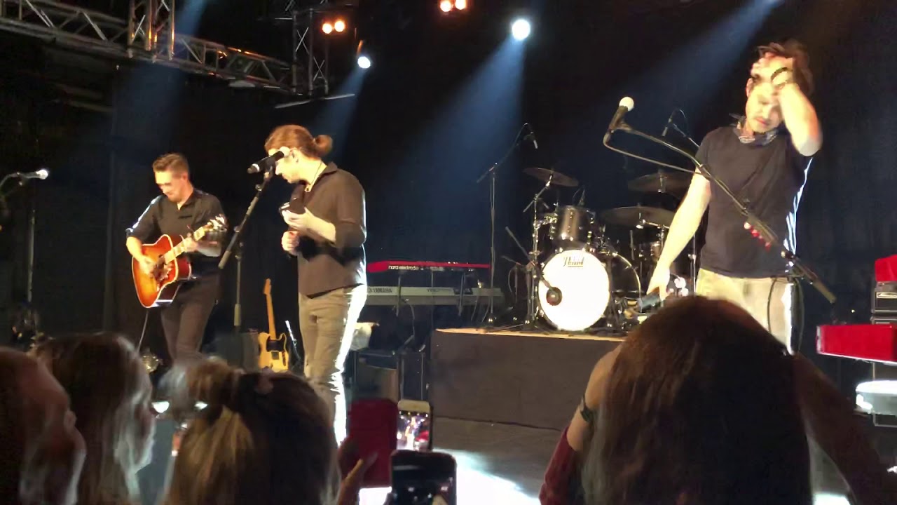 Penny and me - Hanson live