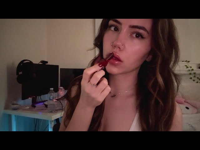 [Turkish ASMR] 🥰 ruj sürme, sohbet, ağız sesleri