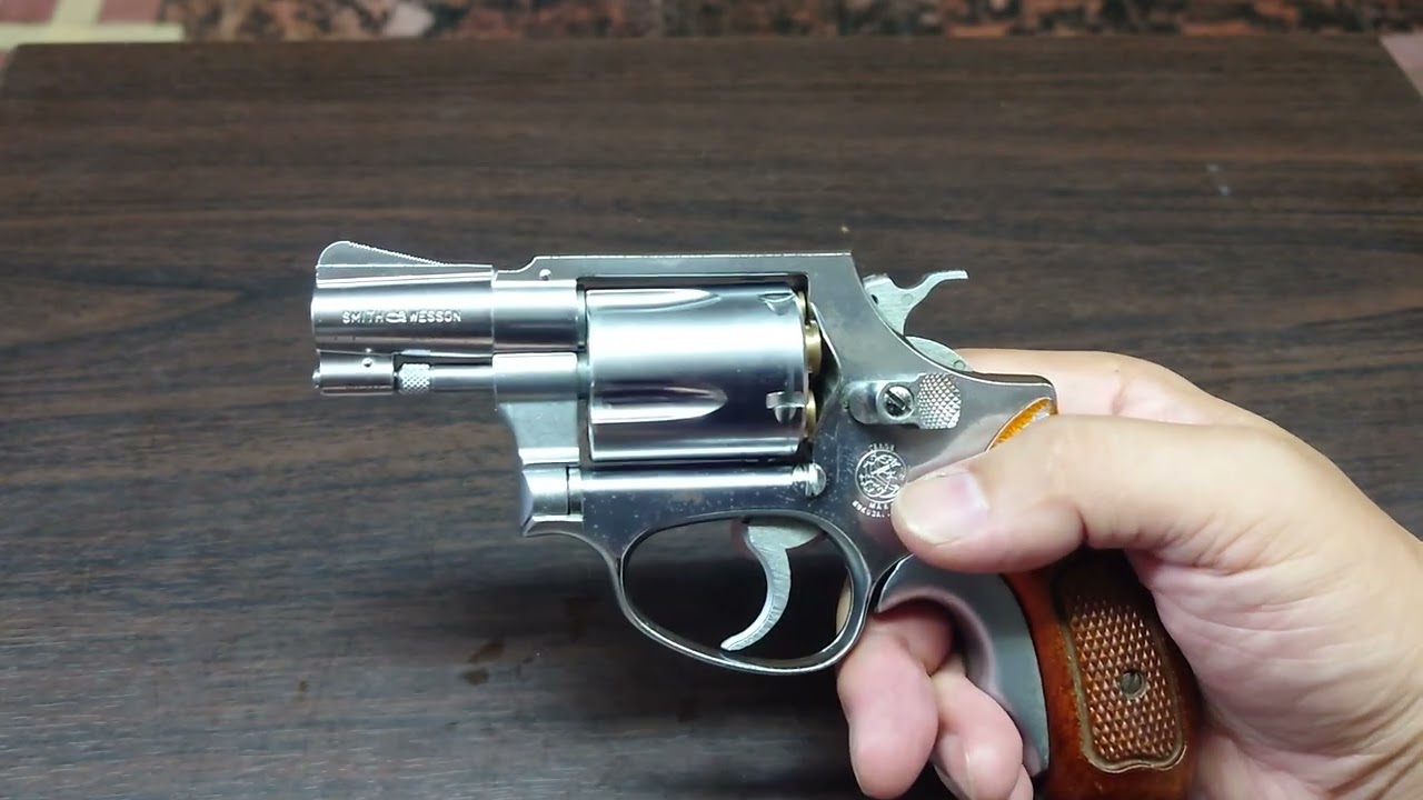 コクサイ モデルガン S&W M60 チーフスペシャル ステンレスモデル 2