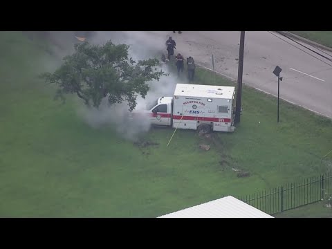 Texas man leads police on a chase in a stolen ambulance - YouTube