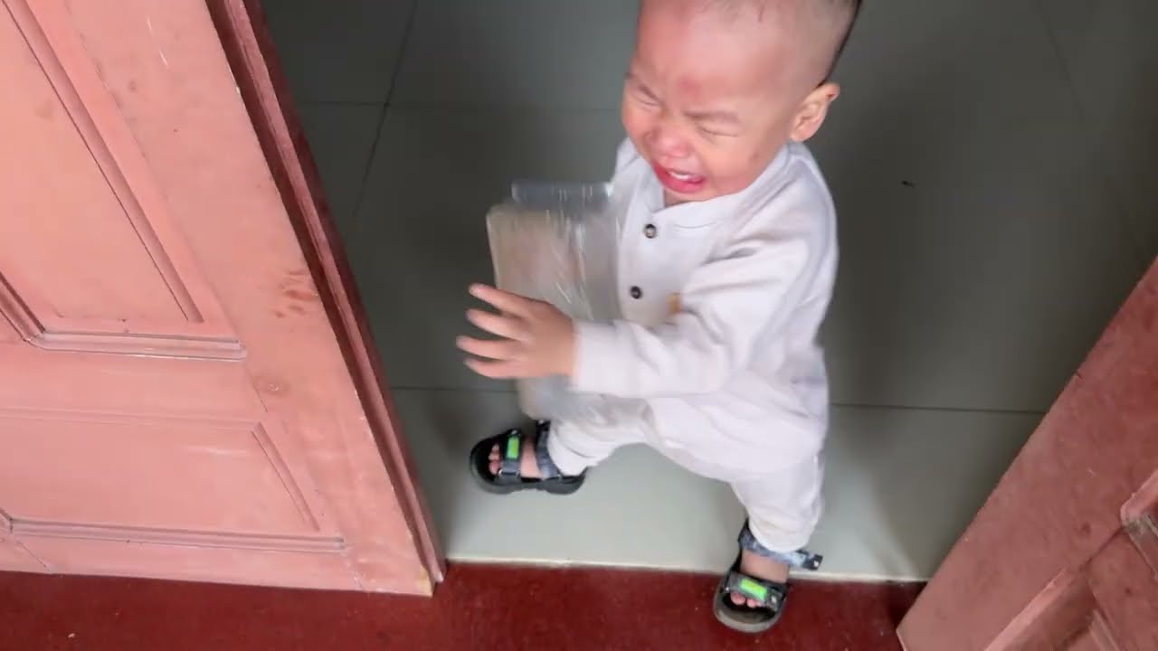 Coca Bị Cô Lan T.ẩn Cho Một Trận Vì Ngh.ịch Đất B.ẩn 