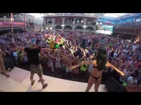 Lorenz Büffel Live im Megapark Johnny Däpp