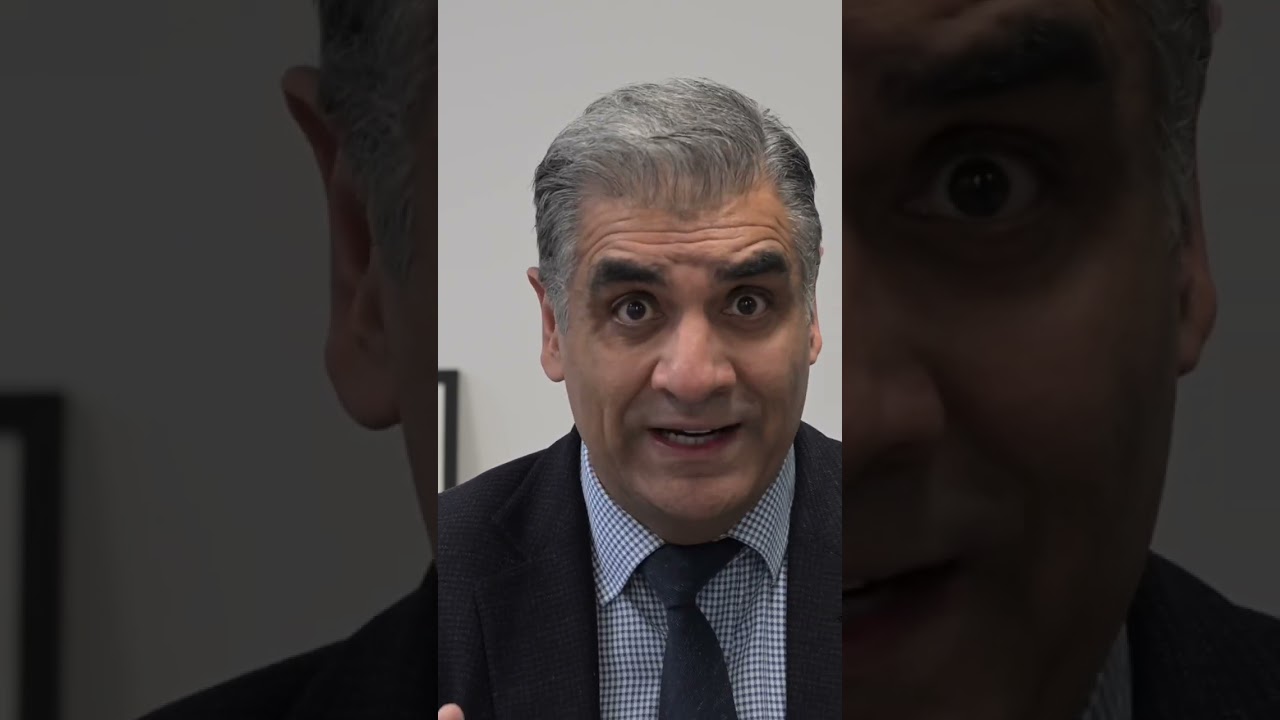 Chest pain is an important sign of a heart attack