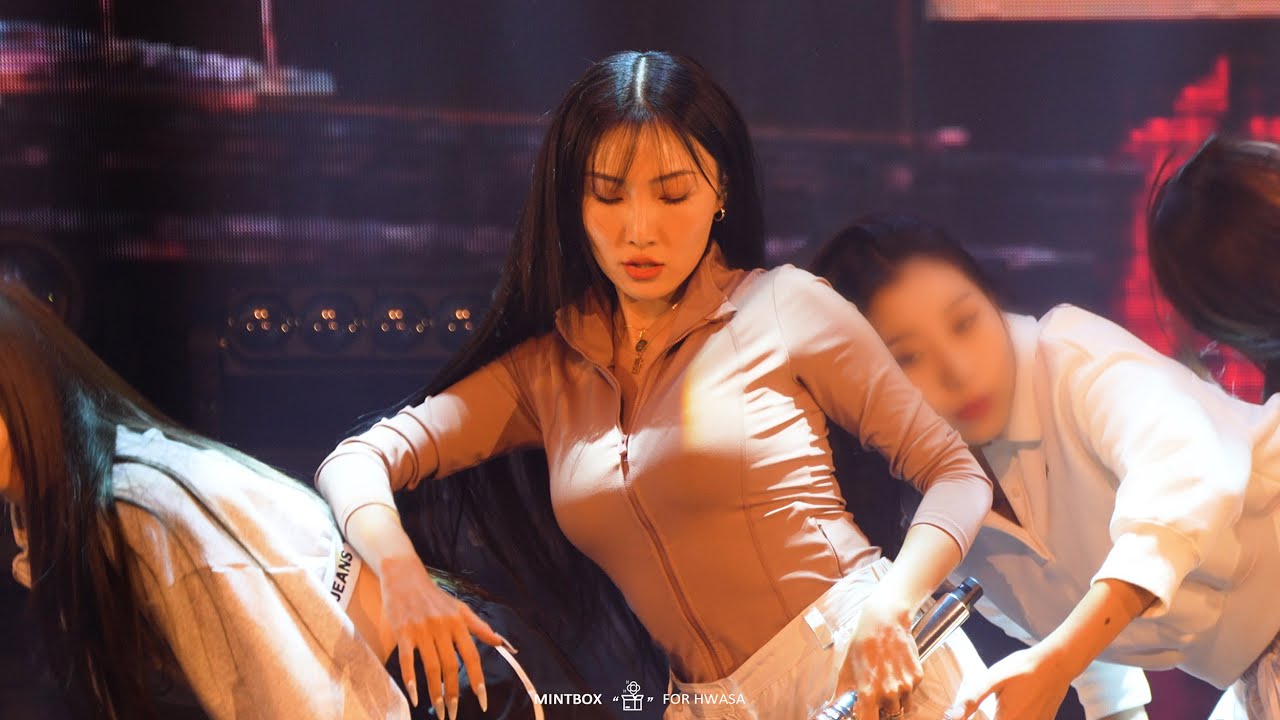 [4K] 221011 [MIC ON] Fans Greeting 'ILLELLA 일낼라' 마마무 화사 직캠 (Mamamoo Hwasa Fancam)