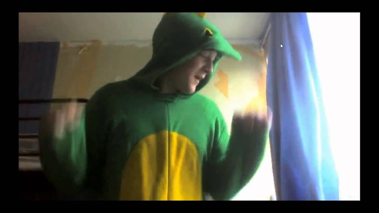 MrTrickyCrafta Dancing on his livestream