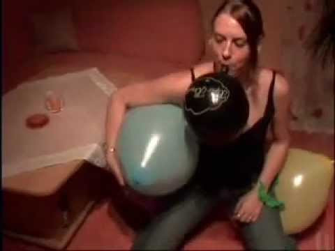 Balloon popping girls. Balloon girl b2p. B2p Balloon Pop. Looner Punch Balloon big. Sit popping Balloon girl.