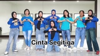 Cinta Segitiga - Line dance - Caecilia Maria ( INA) 