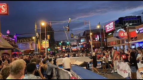 Pole Vault on Beale Street in Memphis - Kanstet ru...