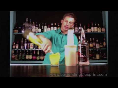 dive-bartending:-harvey-wallbanger-drink-recipe