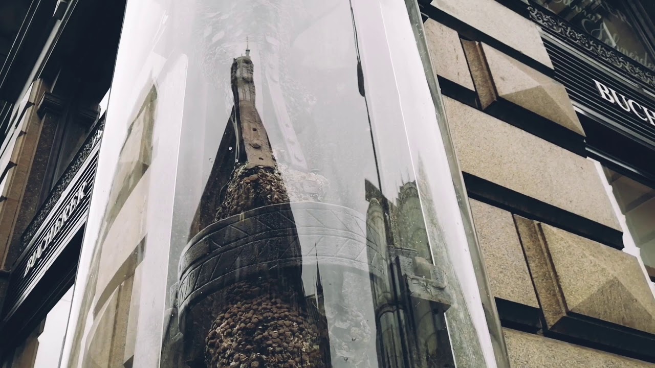 Мистическая Вена.  Дерево в гвоздях (Stock-im-Eisen).