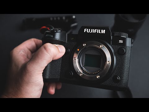 The Best APS-C Camera Ever Made: Fujifilm X-H2S Review