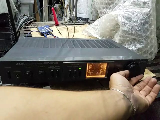 Receiver akai AM-U01 - YouTube