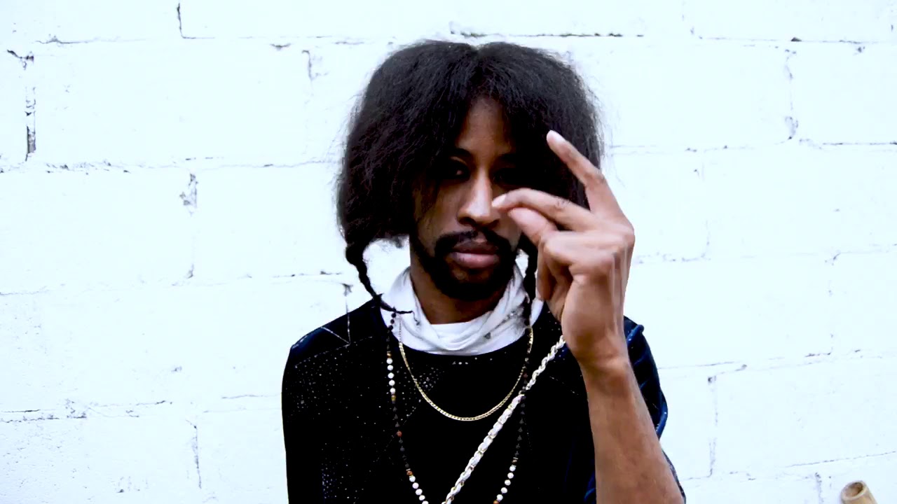 STYLE TUTORIAL: HOW TO CREATE A “NORMCORE” LOOK BY: BERTHOLD JEAN-CHARLES