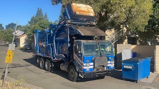 Republic Services • Peterbilt 520 McNeilus Meridian Front Loader
