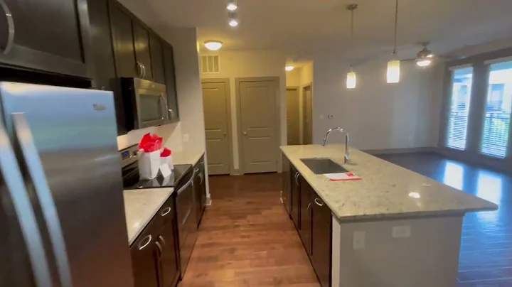 The Sutton Apartments 5077 | 2 Bed, 2 Bath | 1,249 sq. ft. | C10