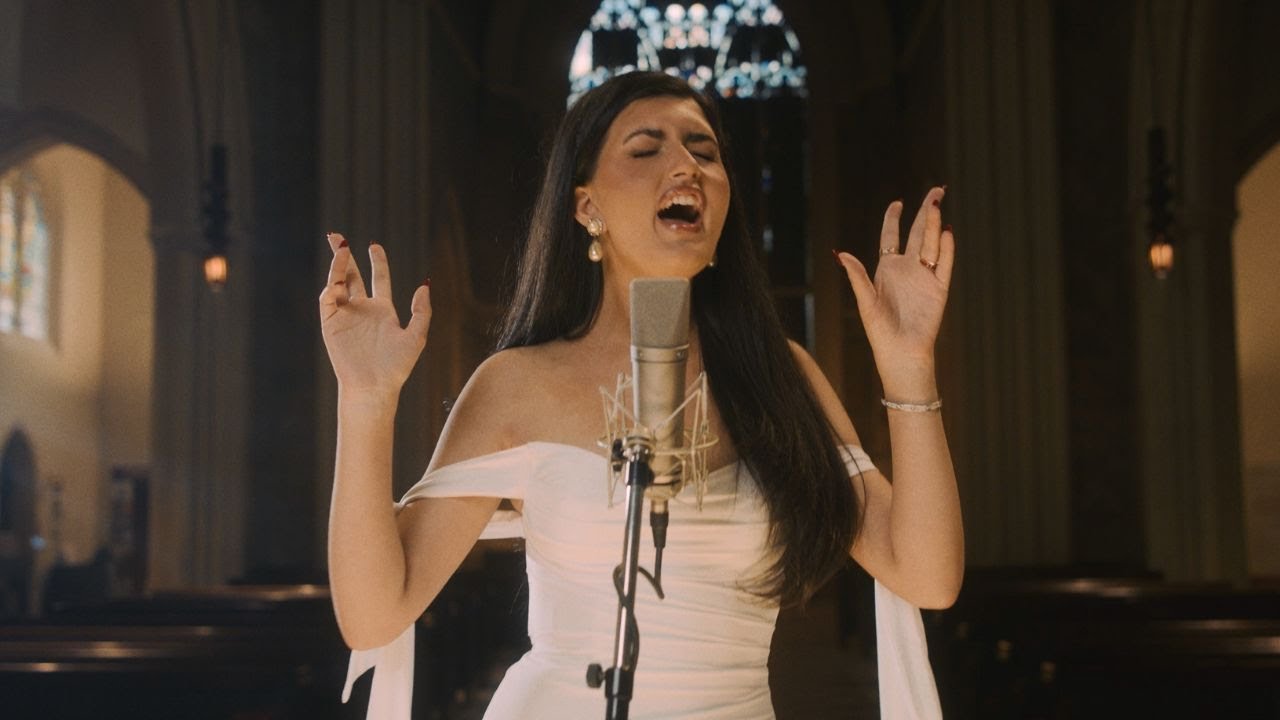 Angelina Jordan - If I Were A Boy (Piano Diaries by Toby gad) Angelina Jordan - If I Were A Boy (Piano Diaries by Toby gad)