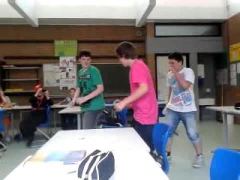 Guarda Waldschule Lets-Dance su YouTube Guarda Waldschule Lets-Dance su YouTube