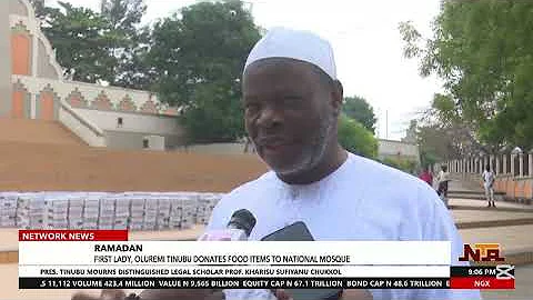 First Lady, Remi Tinubu Distributes Food Items to National Mosque