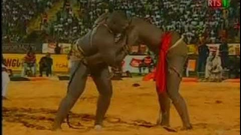 Tapha Tine boxe Bombardier