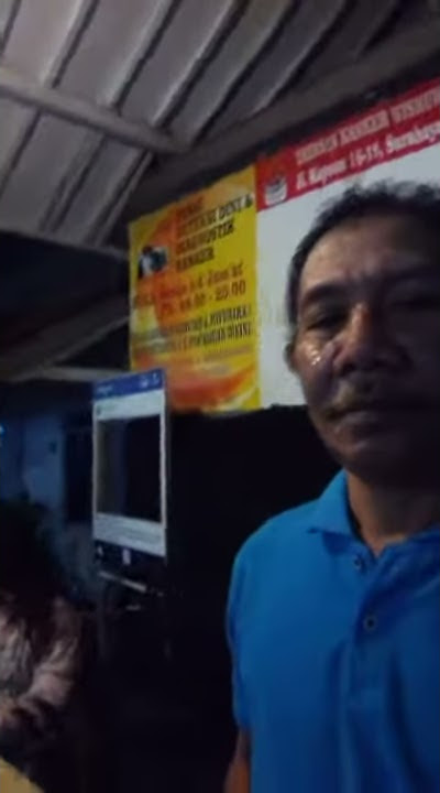 Eyang Dengar Nyanyi Karaoke di Iki Rek Kafe