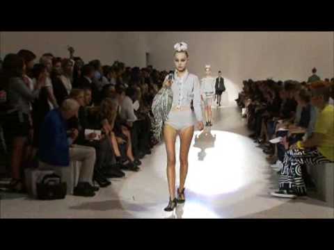 Marc Jacobs Spring 2010 Fashion Show (full)