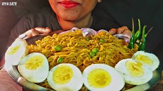 Eating asmr: spicy maggi noodles and eggs #asmr #asmreating #eatingshow