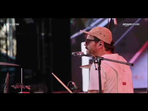 Caloncho Wacha Checa Vive Latino 2025