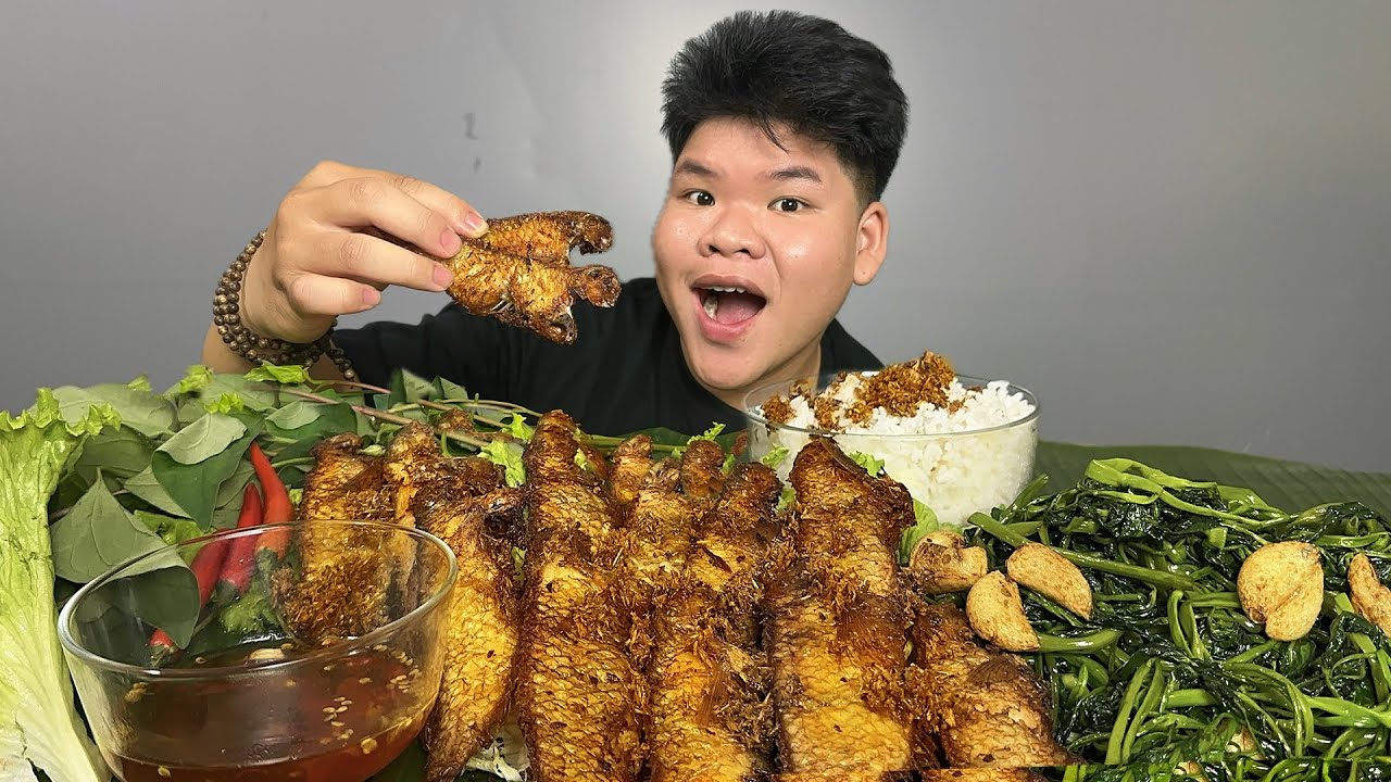 Rau Muống Xào Tỏi & Cá Mó Muối Sả Chiên Giòn Hao Cơm | Dương Doubar