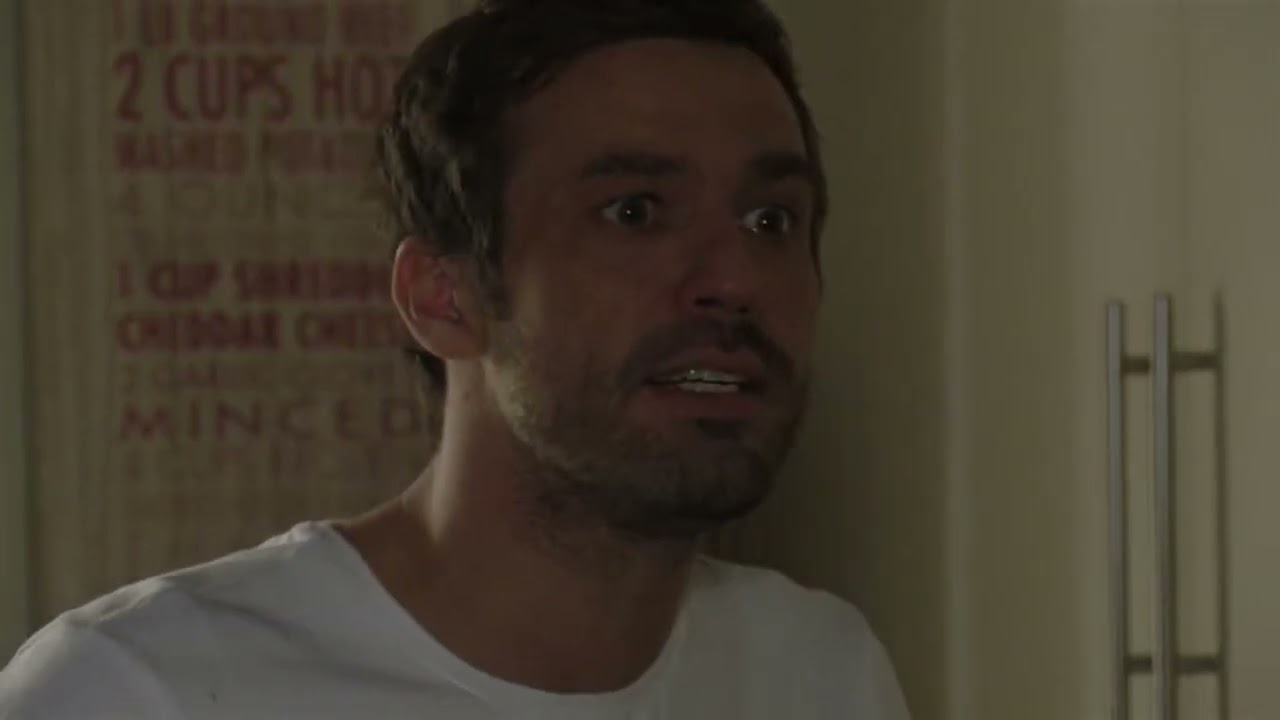 Bella finds out about Lauren and Jake's affair (Eastenders 2014)