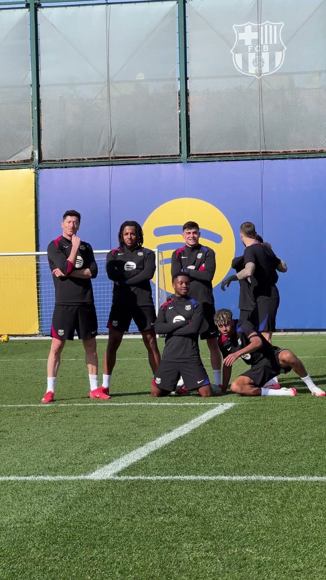 Balde on photobomb duty ??  #fcbarcelona #football #shorts