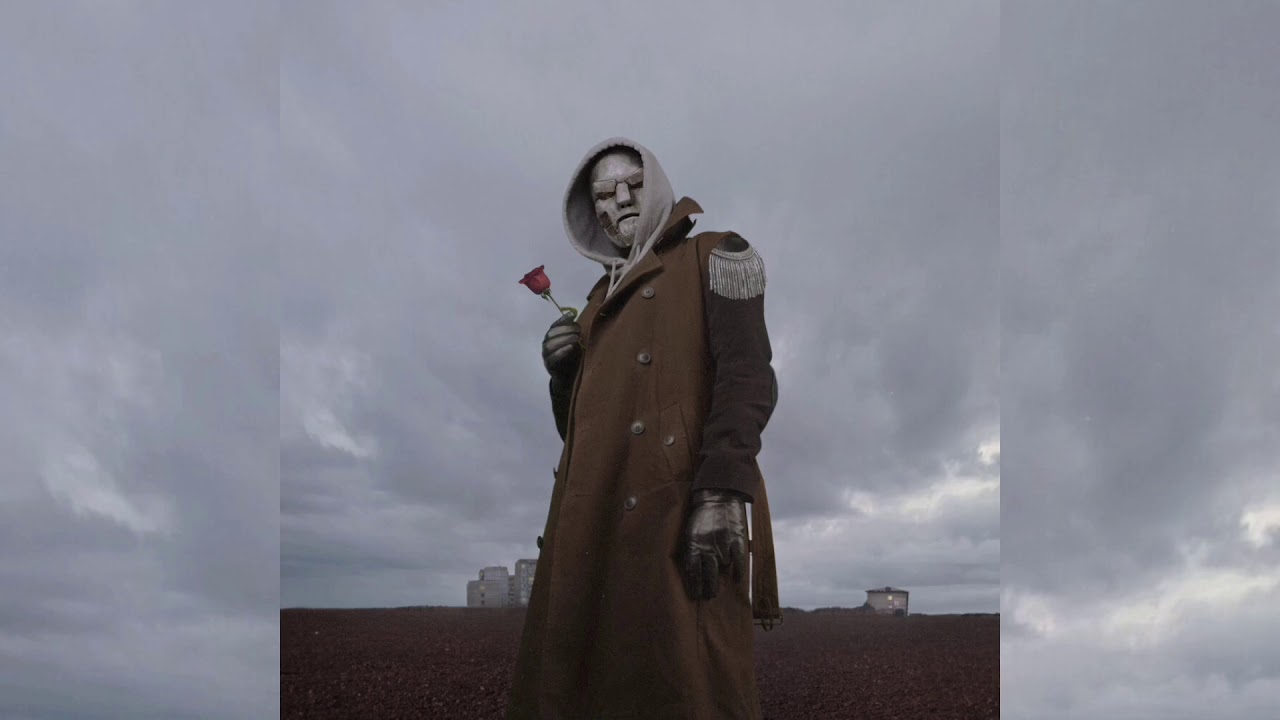 слова песен. мэвл - магнитола мэвл. трек в магнитоле. песня я кучу я бежал. легкий ветер.