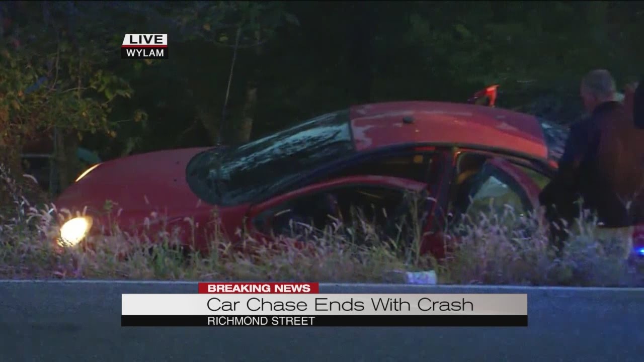 Car chase ends in crash - YouTube