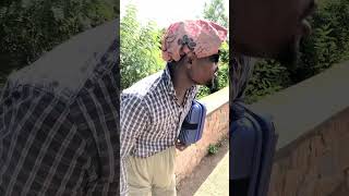 Le Parisien 😂 bien habillé pour aller où ? #congobrazzaville242 #fdy #comedy #pourtoi #nkayi
