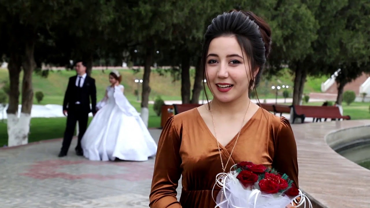 Таджикская поэтесса гулрухсор. Гулрухсор Сафиева поэтесса. Мохрухсор. Мохрухсор таваллозода. Гулзира Балгымбай.