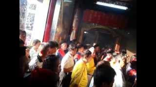 小琉球碧雲寺因無乩童廟裡善財童子奉旨借乩回寺卻被阻