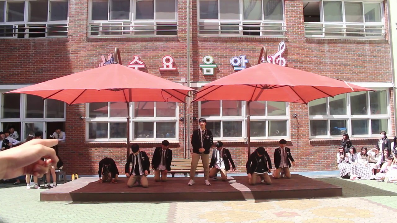 거제옥포고등학교 수요음악회 (방탄소년단 - Not today)  20170419