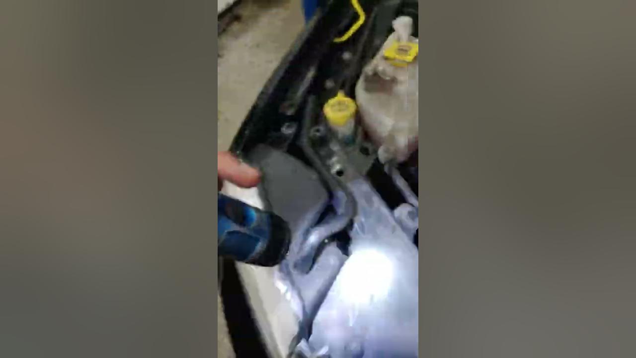 p2173 Dodge Avenger - YouTube