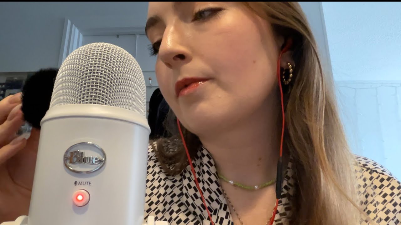 ASMR | Personal Attention ✨gentle tapping, mouth sounds, + inaudible whispers✨