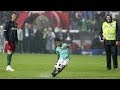 عندما يتفوق إبن كريستيانو رونالدو على والده.. مهارات أذهلت العالم !!