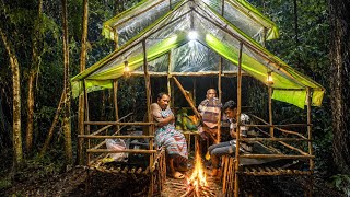 Camping hujan deras bermalam di Selter bertingkat // tidur nyenyak sampai pagi dengan api penghangat
