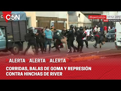 SUPERCLÁSICO: la POLICÍA reprimió con BALAS DE GOMA a hinchas de RIVER