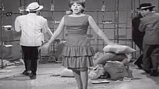 Betty Curtis (Soldi Soldi Soldi)