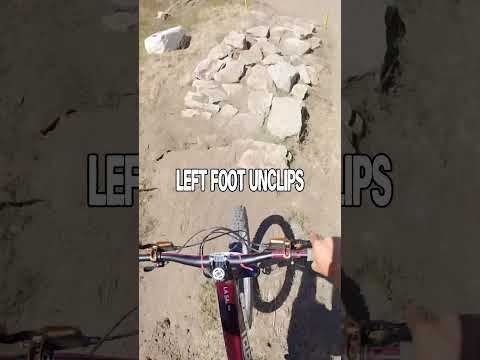 RIDICULOUS BAIL AT HARD MTB LEAGUE!!🤯(BIG JUMP GONE WRONG)