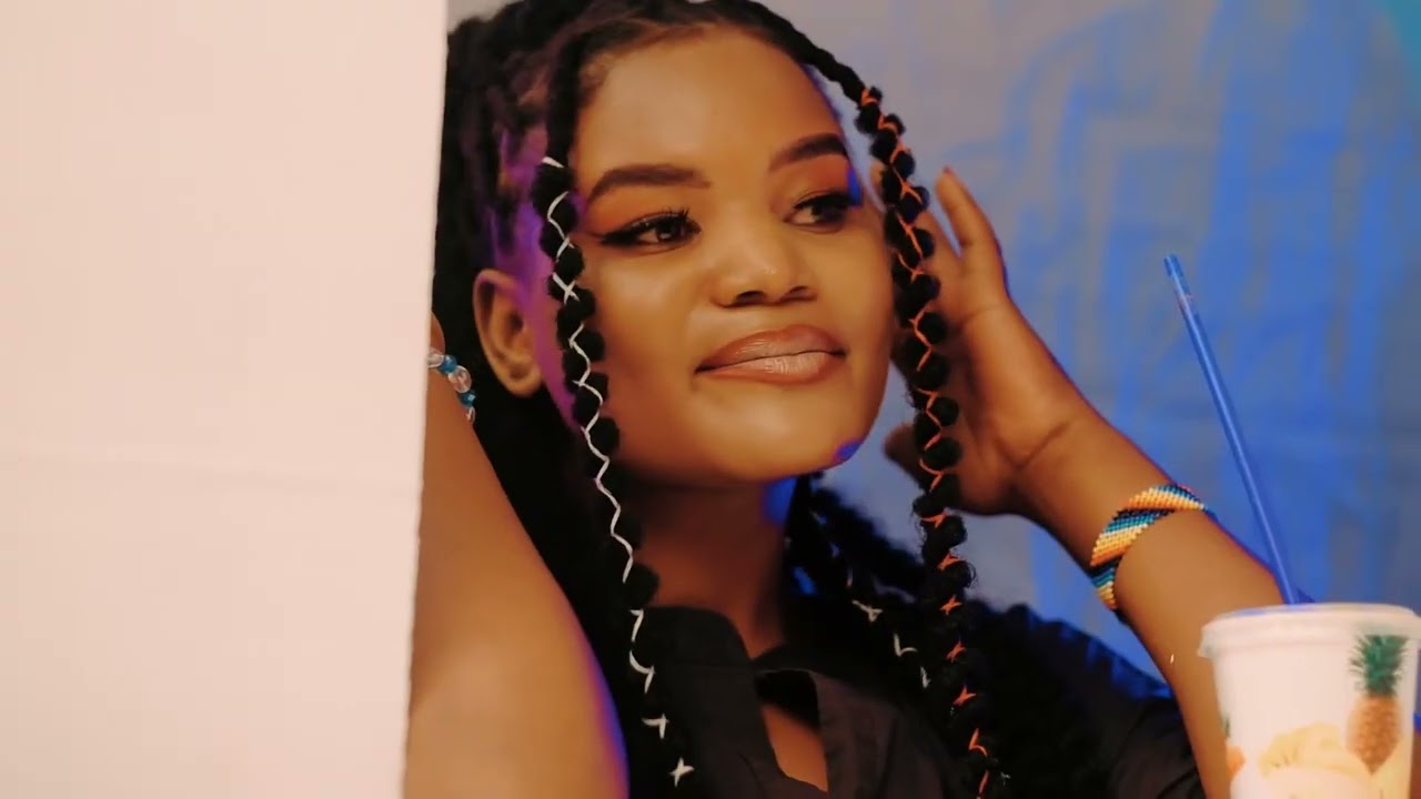 Avriih ft Apolight - Pole Ex ( Official Vidéo )