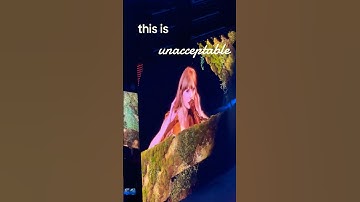 Taylor Swift was mad at her own hair 😂 #shorts #taylorswift #concert