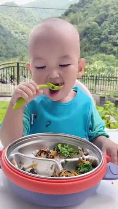 Baby eating food 🍱 #shorts #viral #trending #cute #baby